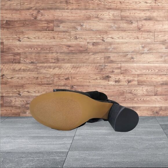 New Lexi And Abbie| Black Lyndia Heel 8 - Picture 5 of 11